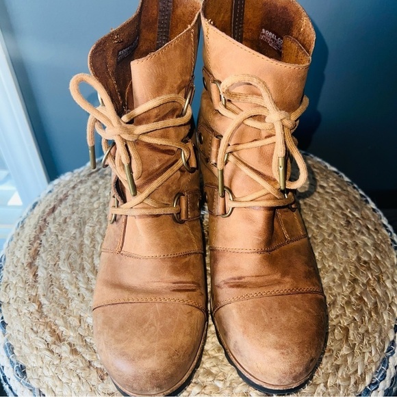 Sorel Addington Holiday Waterproof Boots - Picture 7 of 11